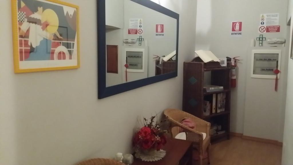 לינה וארוחת בוקר רומא Residenza Piccolo Principe מראה חיצוני תמונה